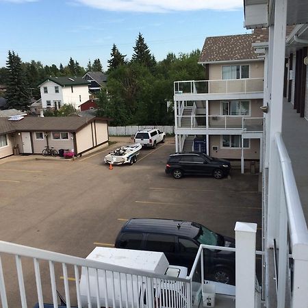 Raccoon Lodge Motel Sylvan Lake Eksteriør billede