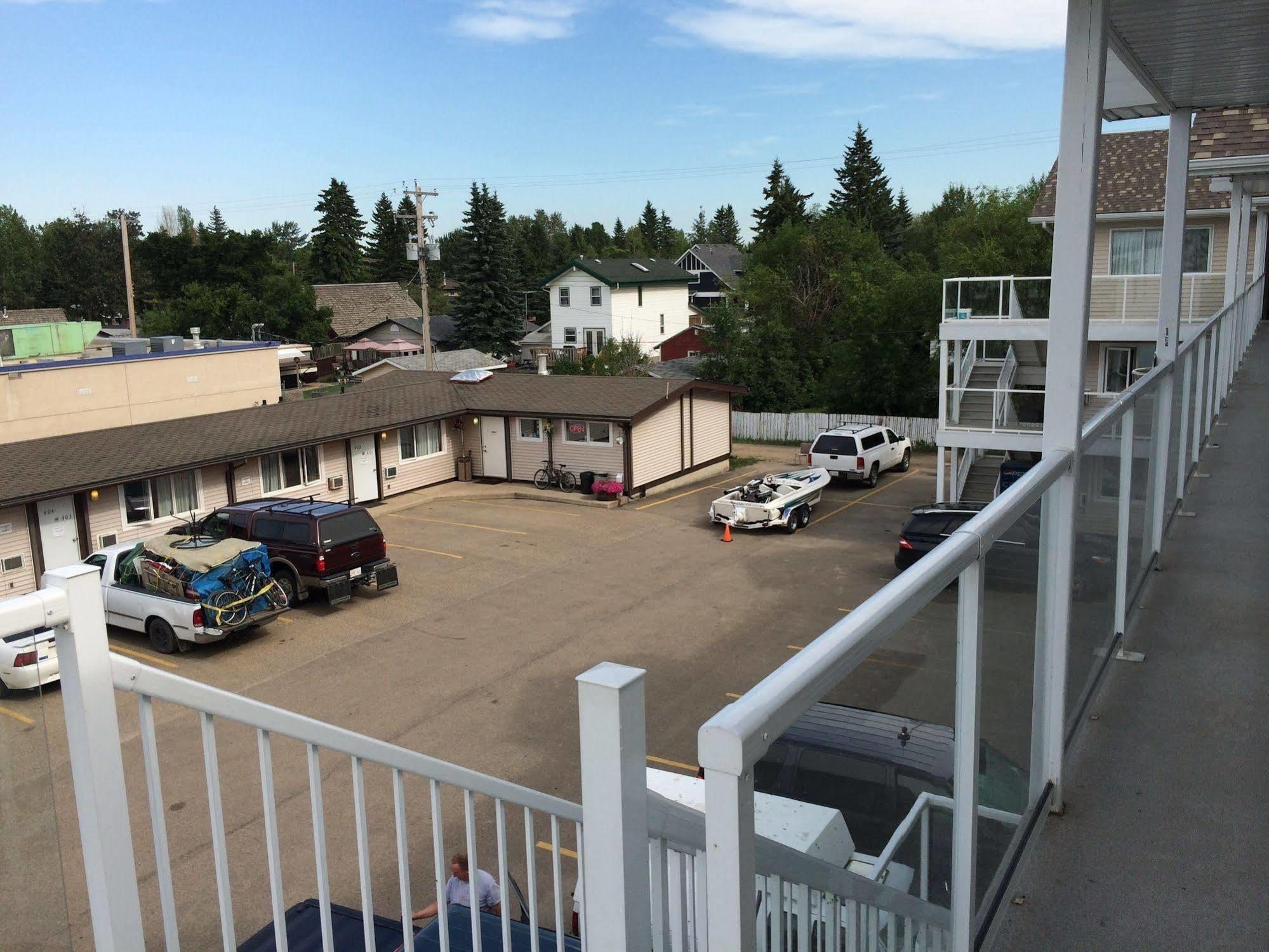 Raccoon Lodge Motel Sylvan Lake Eksteriør billede